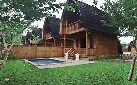 Nemuru Villa Ubud Anyer